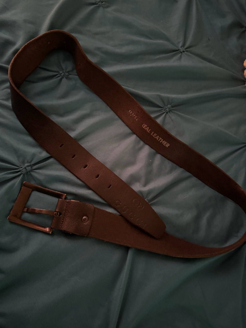 Gucci Black Leather Men’s Belt with Branded Silver-Tone Buckle - Picture 6 of 6